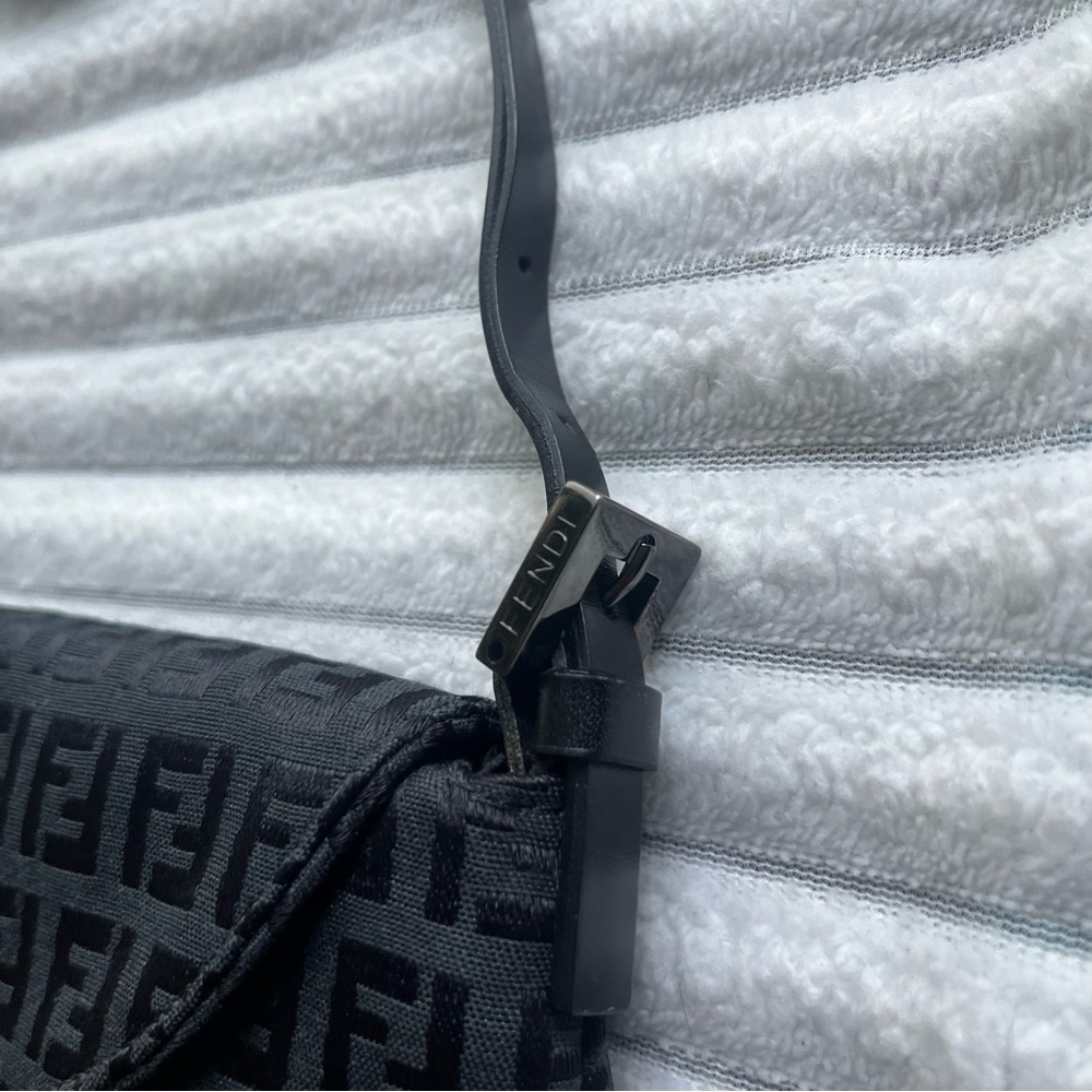 Vintage Fendi Purse - Picture 3 of 14